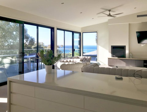 Lorne Sea View Terrace House - Accommodation Brisbane 3