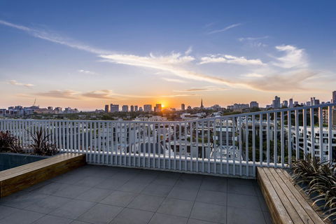 Oaks Melbourne South Yarra Suites - Accommodation Brisbane 6