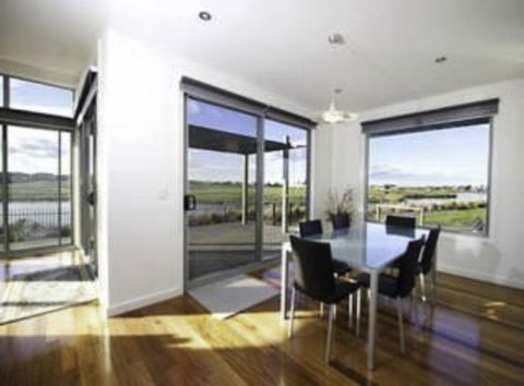 19 Glen Eagles Close - Accommodation Brisbane 1