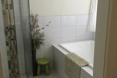19 Glen Eagles Close - Accommodation Brisbane 5
