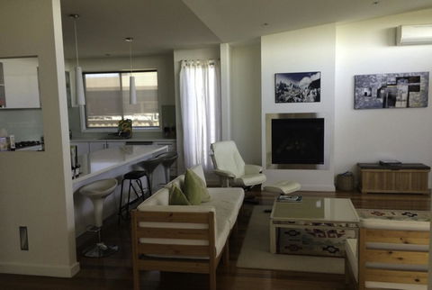 19 Glen Eagles Close - Accommodation Brisbane 6