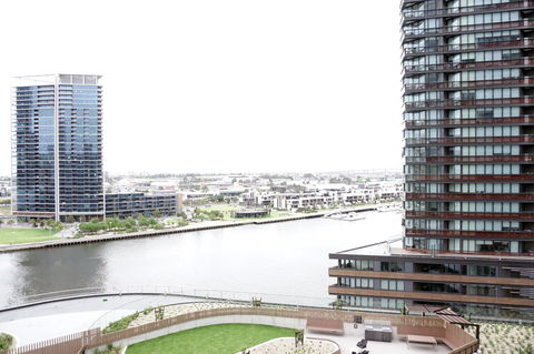 Auzzie Apartments Docklands, Melbourne - Accommodation Brisbane 6