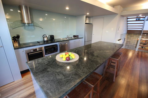 Lorne Luxury - Accommodation Brisbane 10