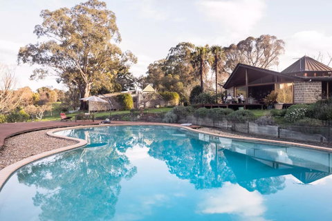 Kangaroo Manor - Accommodation Brisbane 26