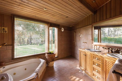 Kangaroo Manor - Accommodation Brisbane 19
