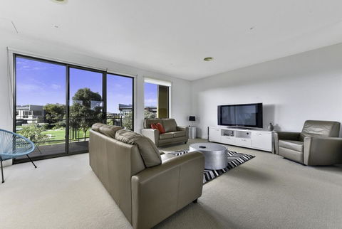 Torquay Golf Retreats - Pool, Beach, Tennis, Golf - Accommodation Brisbane 0