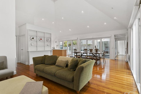 Perfect Blairgowrie Beach House - Accommodation Brisbane 4