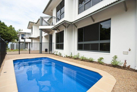 Woodville Beach Townhouse 6 - Accommodation Brisbane 5