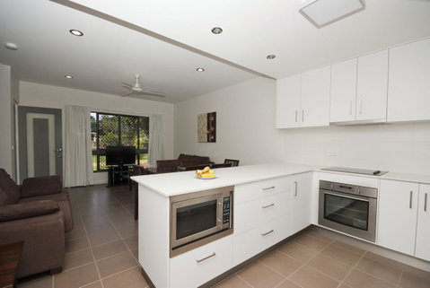 Woodville Beach Townhouse 6 - Accommodation Brisbane 4