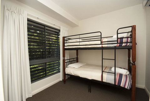 Woodville Beach Townhouse 6 - Accommodation Brisbane 1