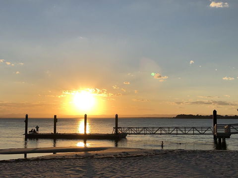Bribie Island Hotel - Accommodation Brisbane 0