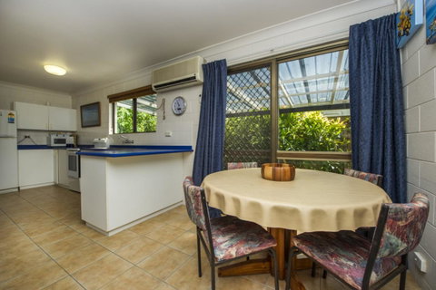 Magnetic North Apartment 1 - Accommodation Brisbane 5