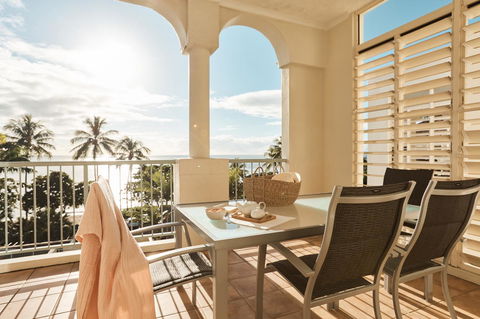 Sea Change Beachfront Apartments - Accommodation Brisbane 0