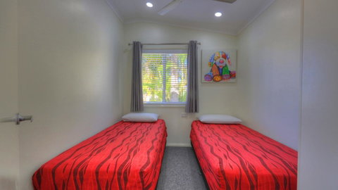 Alex Beach Cabins And Tourist Park - Accommodation Brisbane 31