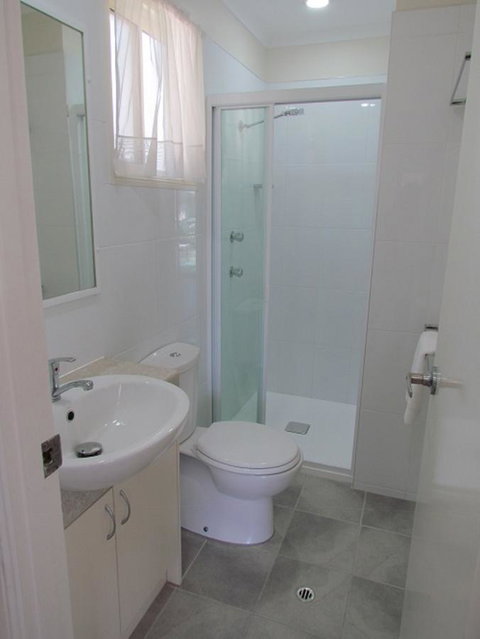 Alex Beach Cabins And Tourist Park - Accommodation Brisbane 37