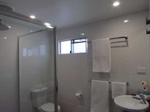 Alex Beach Cabins And Tourist Park - Accommodation Brisbane 1
