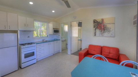 Alex Beach Cabins And Tourist Park - Accommodation Brisbane 22