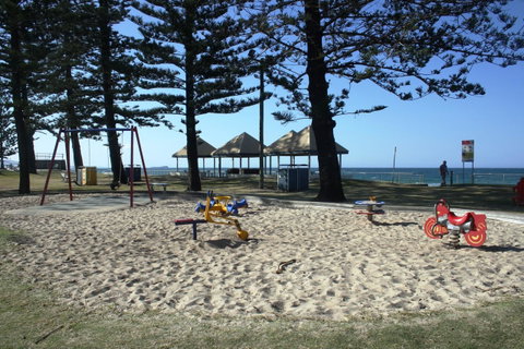 Alex Beach Cabins And Tourist Park - Accommodation Brisbane 43