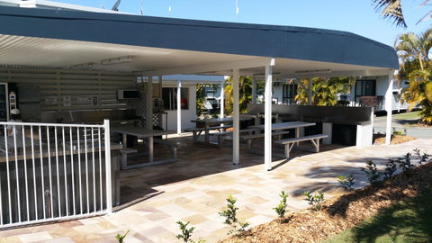 Alex Beach Cabins And Tourist Park - Accommodation Brisbane 21
