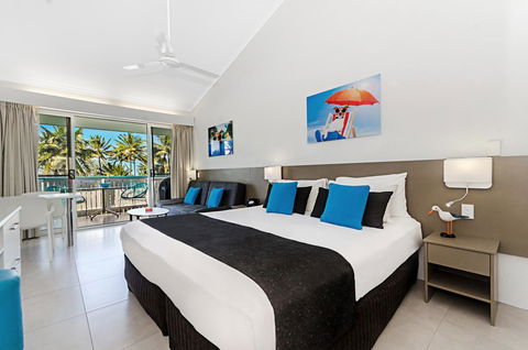 By The Sea Port Douglas - Accommodation Brisbane 4
