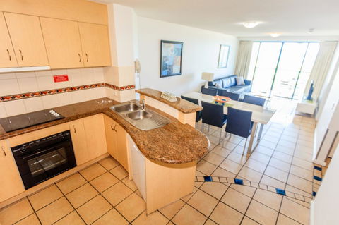 Grand Palais Boolarong Beachside Apartments - Accommodation Brisbane 35