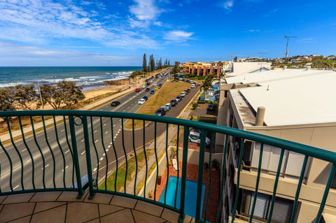 Grand Palais Boolarong Beachside Apartments - Accommodation Brisbane 23