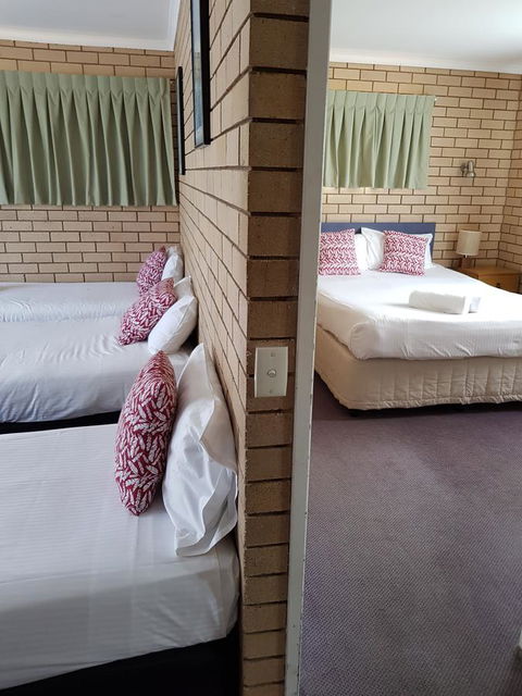 Twin Pines Motel - Accommodation Brisbane 7