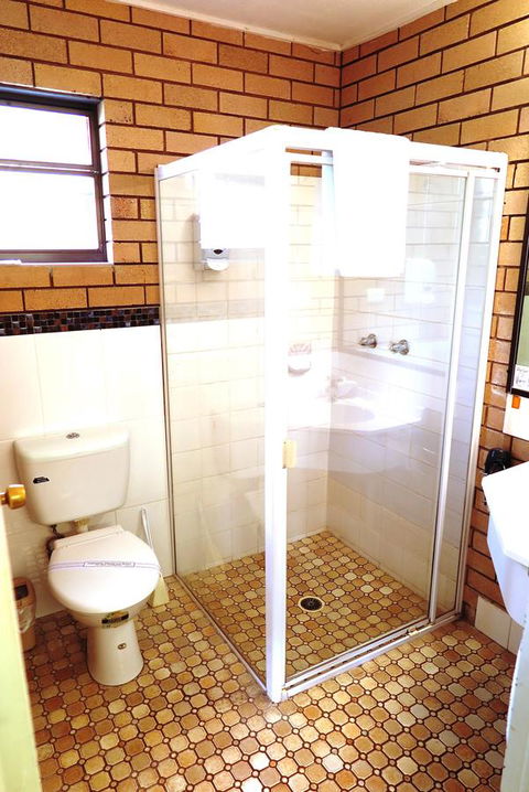 Twin Pines Motel - Accommodation Brisbane 26