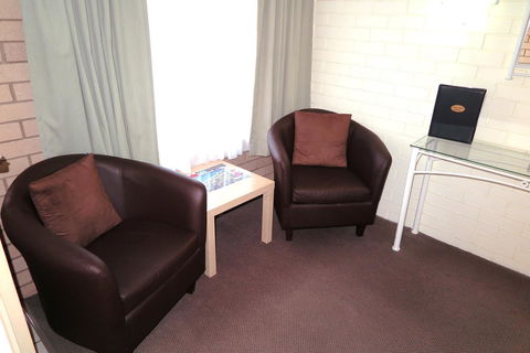 Twin Pines Motel - Accommodation Brisbane 24