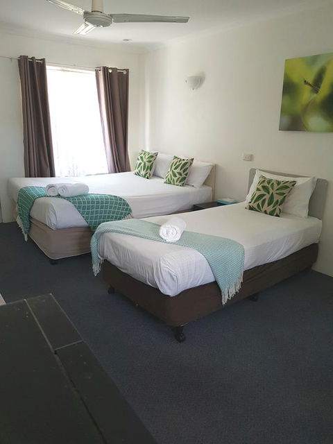 Twin Pines Motel - Accommodation Brisbane 10