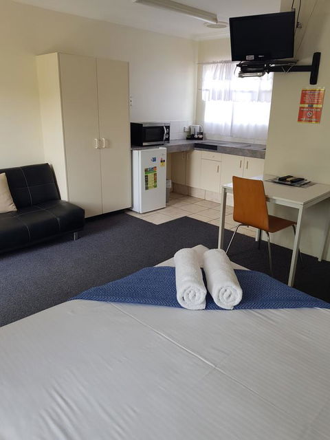 Twin Pines Motel - Accommodation Brisbane 15