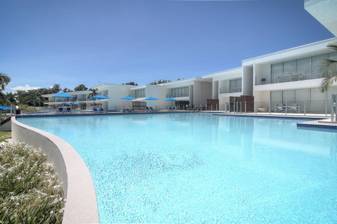 Pool Resort Port Douglas - Accommodation Brisbane 3