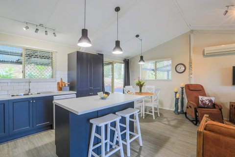 Bed & Breakfast 1 Bedroom Guest House - Accommodation Brisbane 9