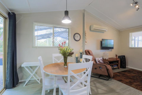 Bed & Breakfast 1 Bedroom Guest House - Accommodation Brisbane 23