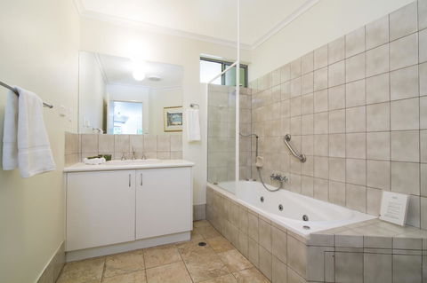 The Port Douglas Queenslander - Accommodation Brisbane 13
