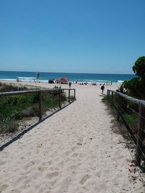 Surfers Chalet - Accommodation Brisbane 5