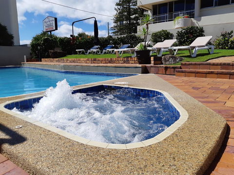 Surfers Chalet - Accommodation Brisbane 2