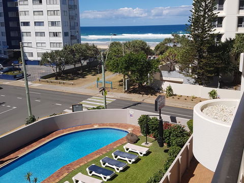 Surfers Chalet - Accommodation Brisbane 14