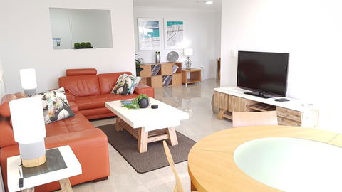 Surfers Chalet - Accommodation Brisbane 16