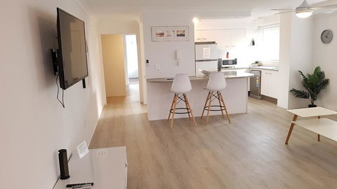 Surfers Chalet - Accommodation Brisbane 10