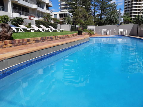 Surfers Chalet - Accommodation Brisbane 7
