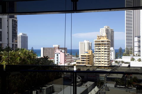 Circle Luxury Holidays - Accommodation Brisbane 4
