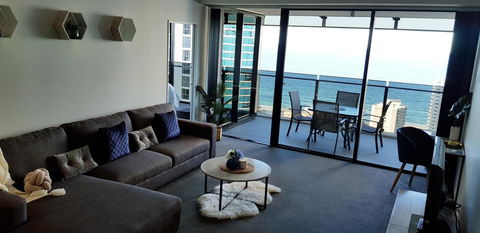 Circle Luxury Holidays - Accommodation Brisbane 14