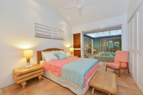 [ ANDY'S BEACH HOUSE ] - Accommodation Brisbane 25