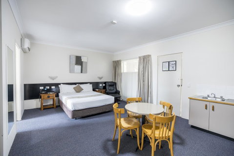 Emerald Maraboon Motor Inn - Accommodation Brisbane 26