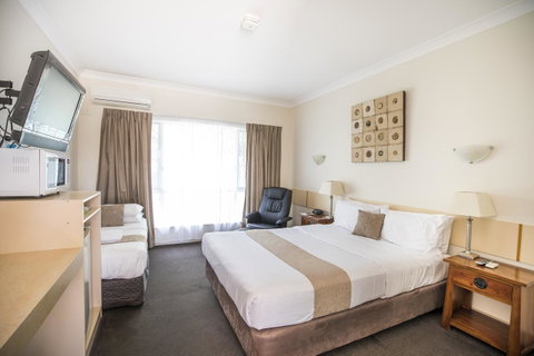 Emerald Maraboon Motor Inn - Accommodation Brisbane 40