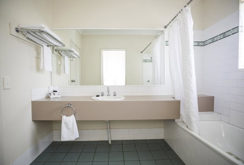 Emerald Maraboon Motor Inn - Accommodation Brisbane 25
