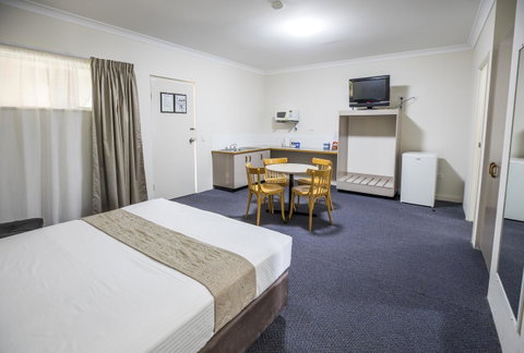 Emerald Maraboon Motor Inn - Accommodation Brisbane 28