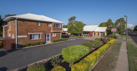 Emerald Maraboon Motor Inn - Accommodation Brisbane 5