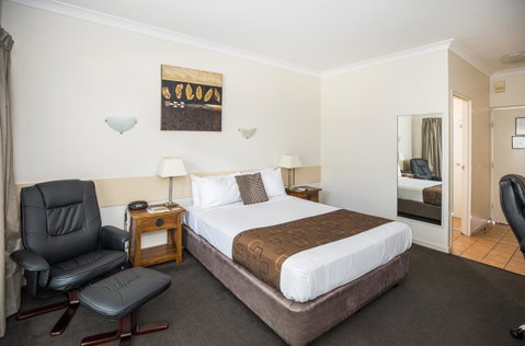 Emerald Maraboon Motor Inn - Accommodation Brisbane 36